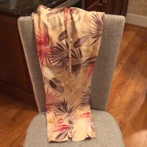 Tommy Bahama Sz 6 Capris